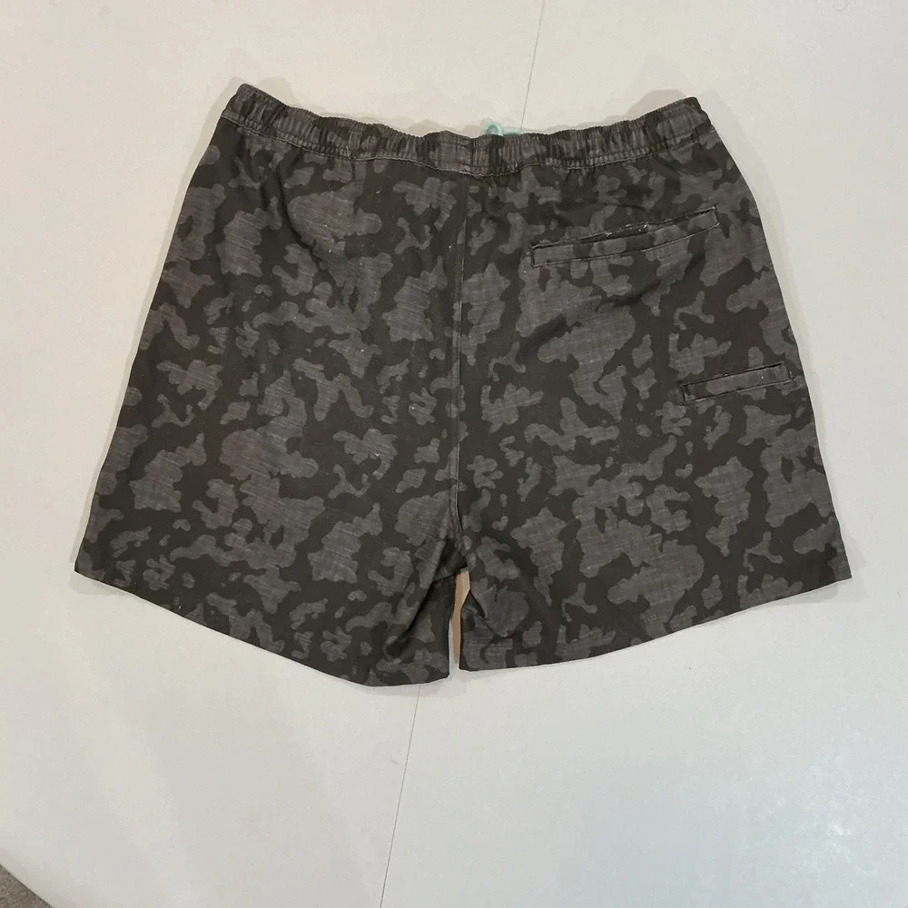 Huk Performance Fishing Shorts Camo Gray Elastic Waist‎ Gorpcore Mens M